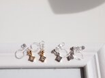 Earrings square zirconiaの画像