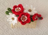 〈つまみ細工〉梅と小菊のコーム(赤と白)の画像