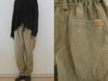 ベージュ 手染めリネン ゆるりパンツの画像