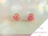 Tiny* pink rose pierceの画像