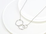 Twist Circle Necklace