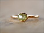 Lime Green Oval Diamond Ringの画像