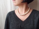 送料無料 刺繍クラスプ コットンパールのネックレスの画像
