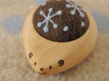 ハリネズミの羊毛ピンクッション【針山】snow　水色の画像
