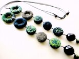 FELT NECKLACE GREEN