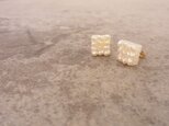 送料無料 凸凹petit square pearl pierce/14kgfの画像