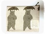傘とクマのぺたんこポーチ：ベージュの画像