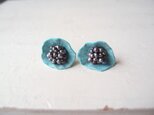 送料無料 Christmas限定 小さな花のピアス … blue（pearl）40%off