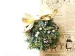 nordic christmas ball wreathの画像