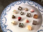 選べるピアス 小さな小さなチョコアソートの画像