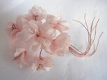 シルクの桜コサージュの画像
