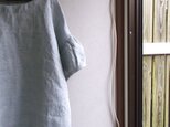 リネンパフ袖ブラウス（１点のみ）