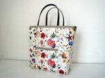 リバティ　ラミネートフロントポケットバッグ　「Floral Eve」の画像