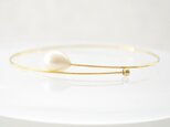 Drop Pearl Wire Bangle