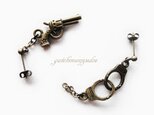 手錠×銃★ピアス【イヤリング変更可】