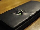 黒猫の長財布　（内装：ダークグレー）　猫目変更可の画像
