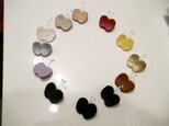 革のちょうちょブローチ　きいろの画像