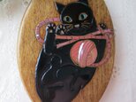 蒔絵手鏡　黒猫と毛糸玉（赤）の画像