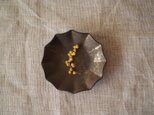 ブロンズ釉 マメ皿（輪花）の画像
