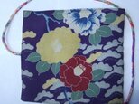 着物リメイク　椿の花柄の着物で作った和風財布　１３７３の画像
