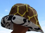 1つで2つ分！キリンとパンダのリバーシブル帽子46～54センチ