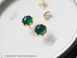 家族の絆を深める癒しの石　グリーンアゲート フラワースタッドピアス　5mm 5月誕生石