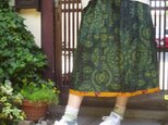 着物リメイク☆新緑の季節に…凝った織りの紬スカート♪裾のオレンジ銘仙がキュートな75㎝丈の画像