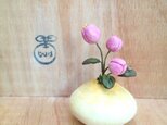 801.bud 粘土の鉢植え 野花の画像