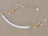 パールが連なる華ブレスレット