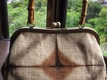 竹の手がま口手さげ 麻地板締め絞り柄 (一点物になりますので、再出品できません)