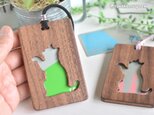 木製パスケース【おねだり猫】ウォールナットの画像