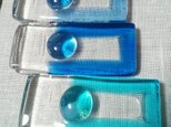 スプーンも置けるお箸置き（クリアブルー系）の画像