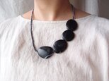 送料無料 ウッドオパライトのネックレス … dark grey color pearl／４piece