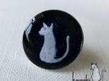 ピンバッチ011/白いねこの画像