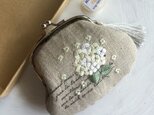 刺繡がまぐち　リネン　白紫陽花　アナベル　タッセル付きの画像