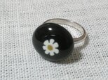 ガラスのリング（花・ブラック）の画像