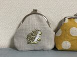 手刺繍のハリネズミのがまぐちの画像