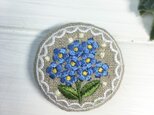 リネン  忘れな草　刺繍ブローチ　青　40ミリの画像