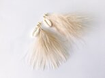 2way feather earring/brownの画像