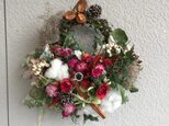 赤い薔薇とクリスマスの画像