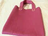 【受注再販】”トリヨン・落ち着いた赤紫系統”手縫い薄まち手提げバッグの画像