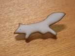 白いきつねのブローチ