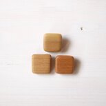 木のブローチ　⬜︎の画像