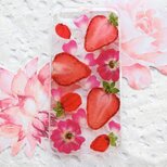 可愛い ♡ 押し花 押しフルーツ イチゴ スマホケース iPhoneケース 押し花ケース プレゼント ギフトの画像