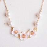 白梅のネックレス  -淡雪- （ つまみ細工＊受注制作 ）