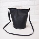 ★ハンドメイド★日本製★ソフト・牛革★底円形・バケツ型★斜め掛け（肩掛け）ショルダーバッグ★スマホ専用ポケット★クロ色★の画像