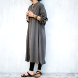 レーヨンスタンドカラーシャツワンピース（カーキグレー）の画像