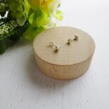 とんがりプチピアス