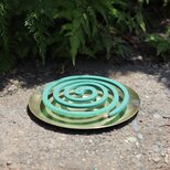 真鍮の蚊取り線香立ての画像
