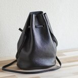持っているだけでオシャレ　巾着ショルダーバッグ　ミニマム　本革　ブラック　ma-03ssの画像